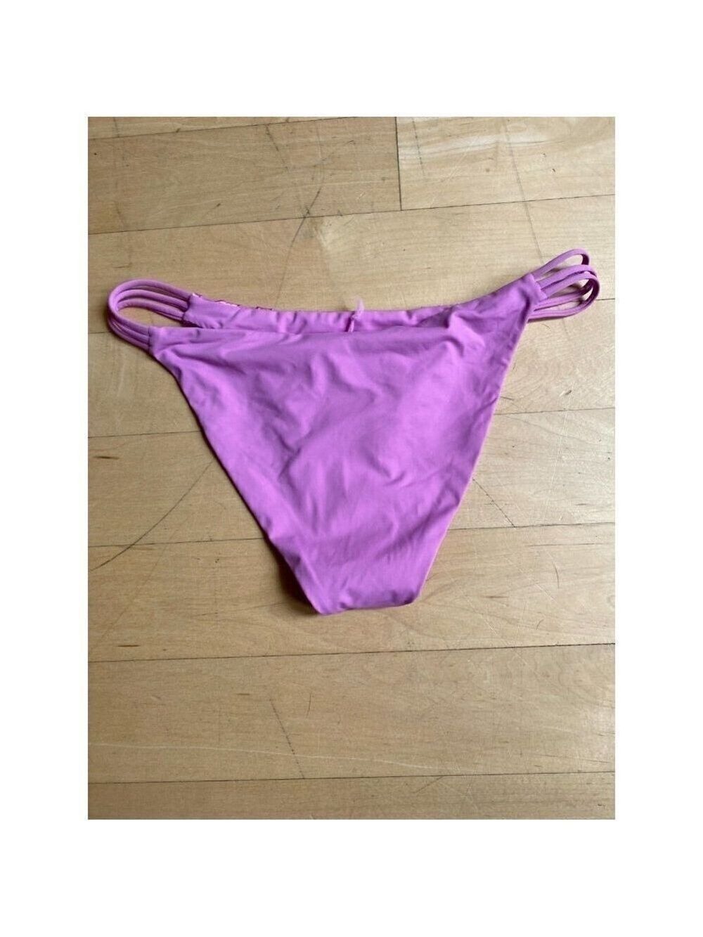 L*SPACE "Claude" bikini classic bottom womens sz Medium BNWOT rosebud - Picture 4 of 6
